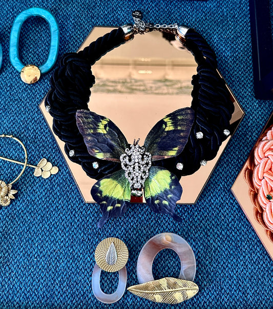 Maxi colar borboleta
