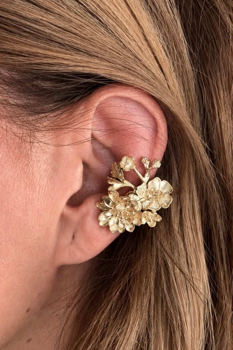 A. Earcuff