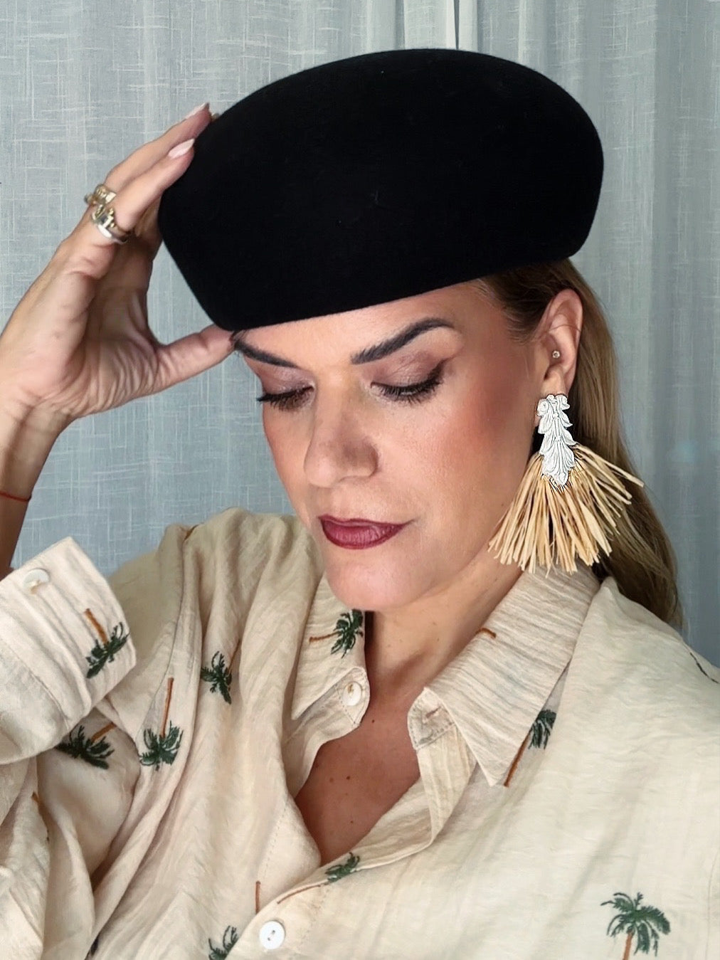Brincos ráfia
